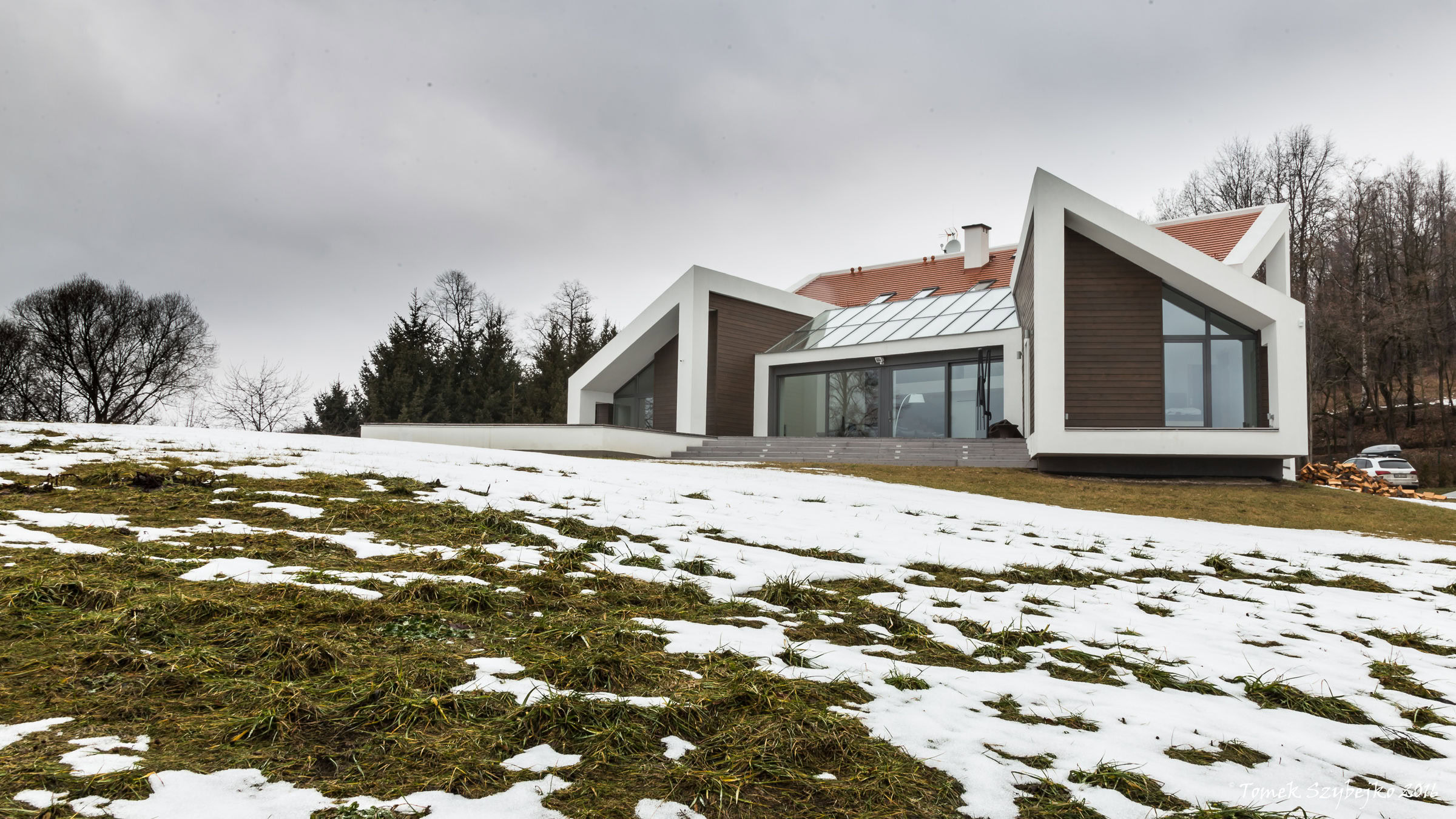 طراحی نمای ساختمان ویلایی در اقلیم سرد